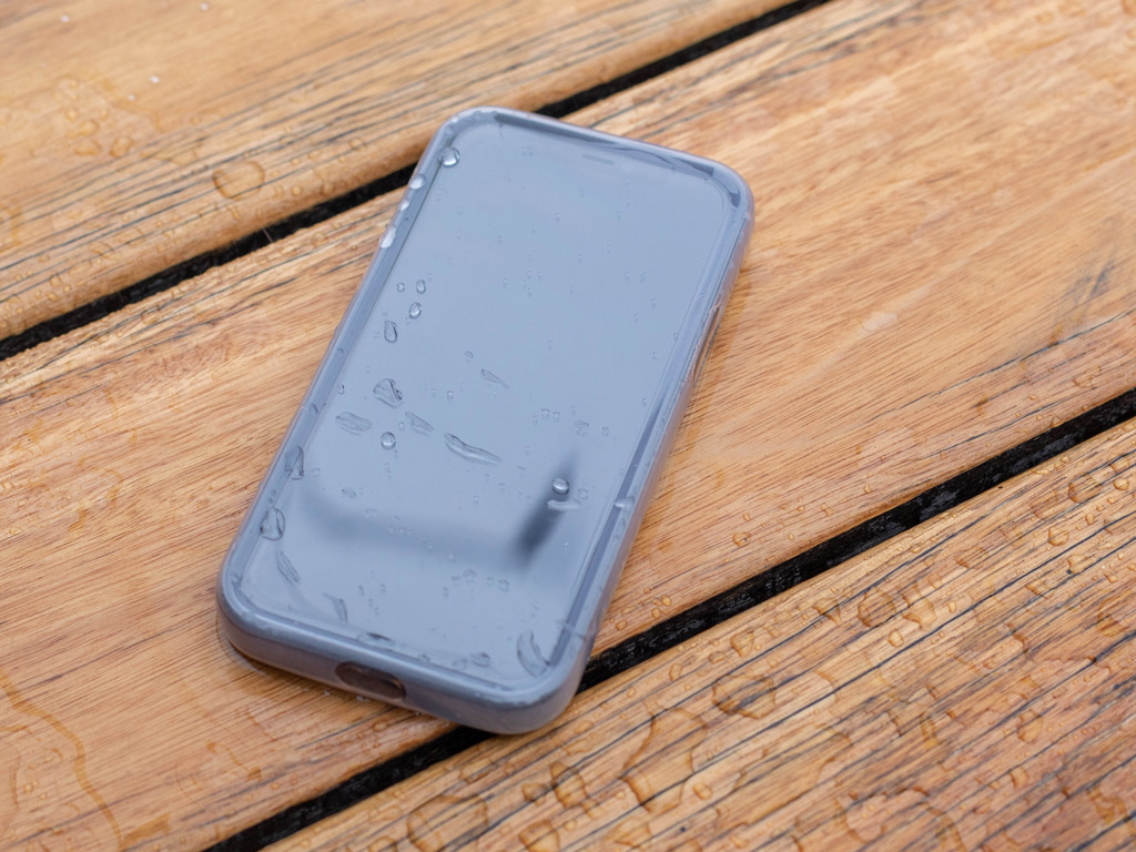 Крышка влагозащитная iPhone 13 pro max, Quad Lock® Poncho