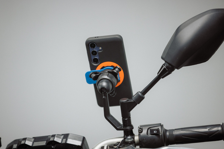 Крепление на зеркало мотоцикла/скутера Quad Lock® Motorcycle
